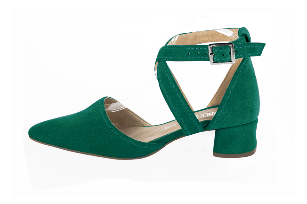 Emerald green open side elegant shoes, with crossed straps. Tapered toe. Low flare heels. - Florence KOOIJMAN